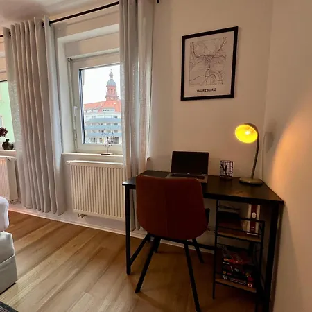 Main Cozy Casa Universitaet *